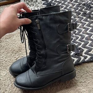 TOP Moda Black Lace-Up Moto Boots